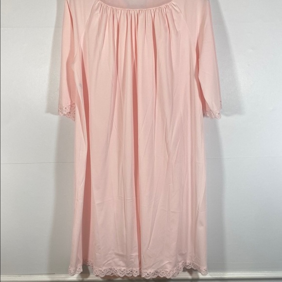 Vintage Pink Lace Robe with Elbow-Length Sleeves - Picture 5 of 7